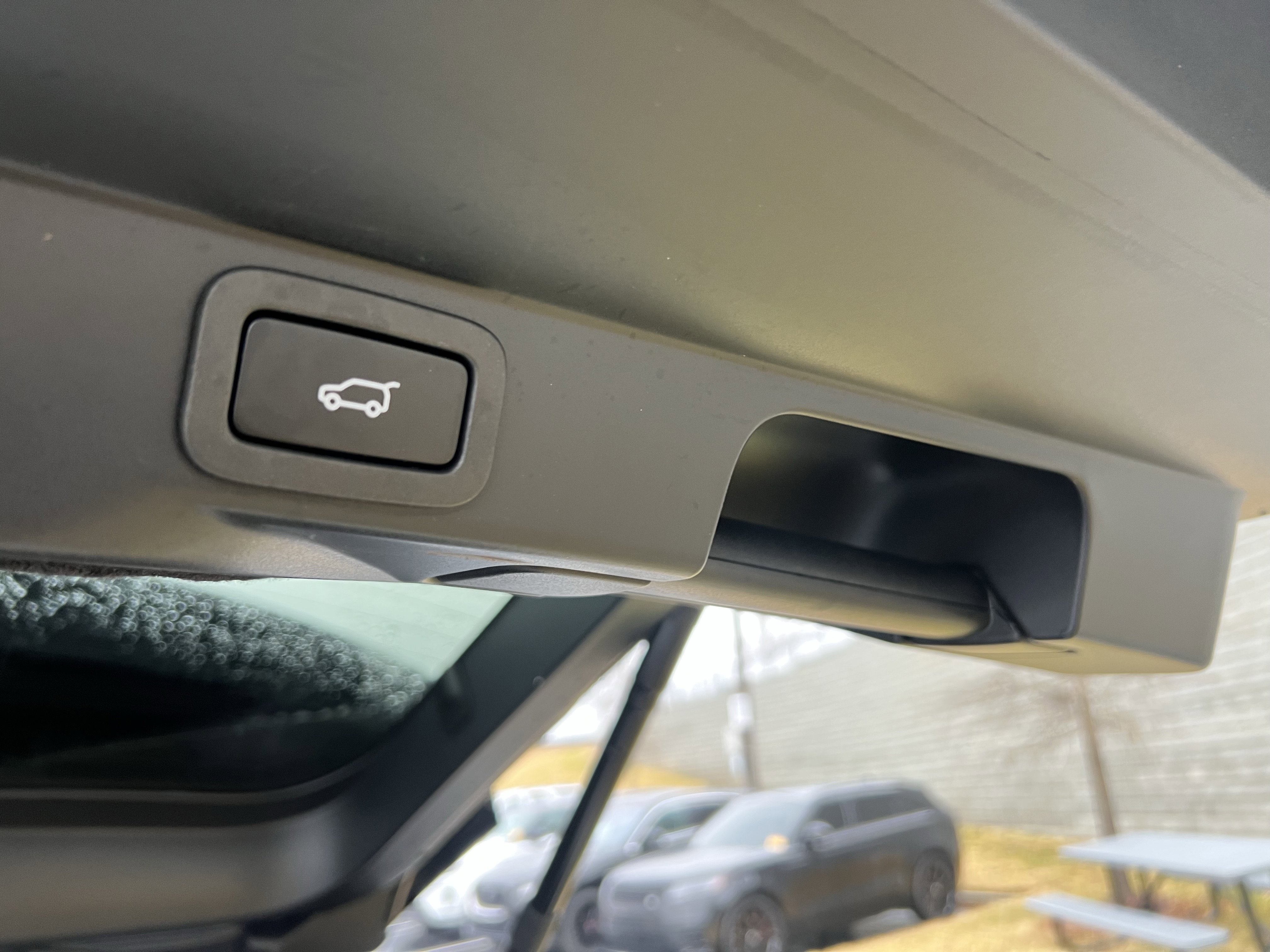 Certified 2022 Land Rover Range Rover Sport SVR image 36