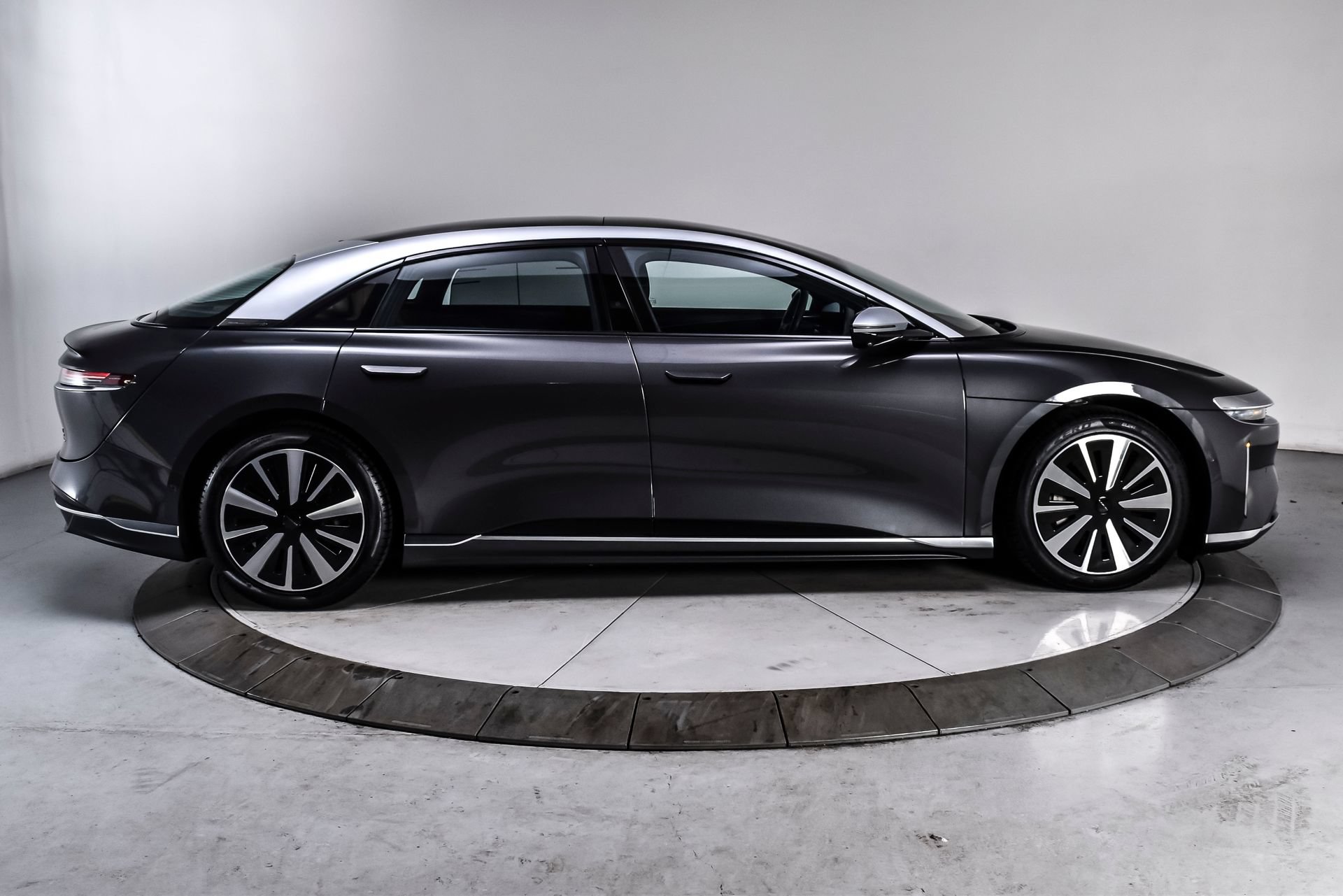 Used 2023 Lucid Air Grand Touring AWD/4WD image 7