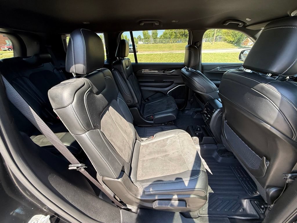 Used 2021 Jeep Grand Cherokee L Laredo AWD/4WD image 36