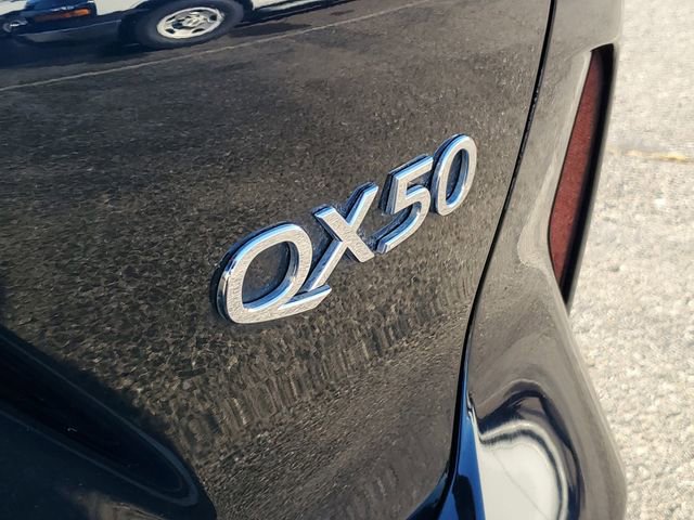 Used 2021 INFINITI QX50 Essential image 7