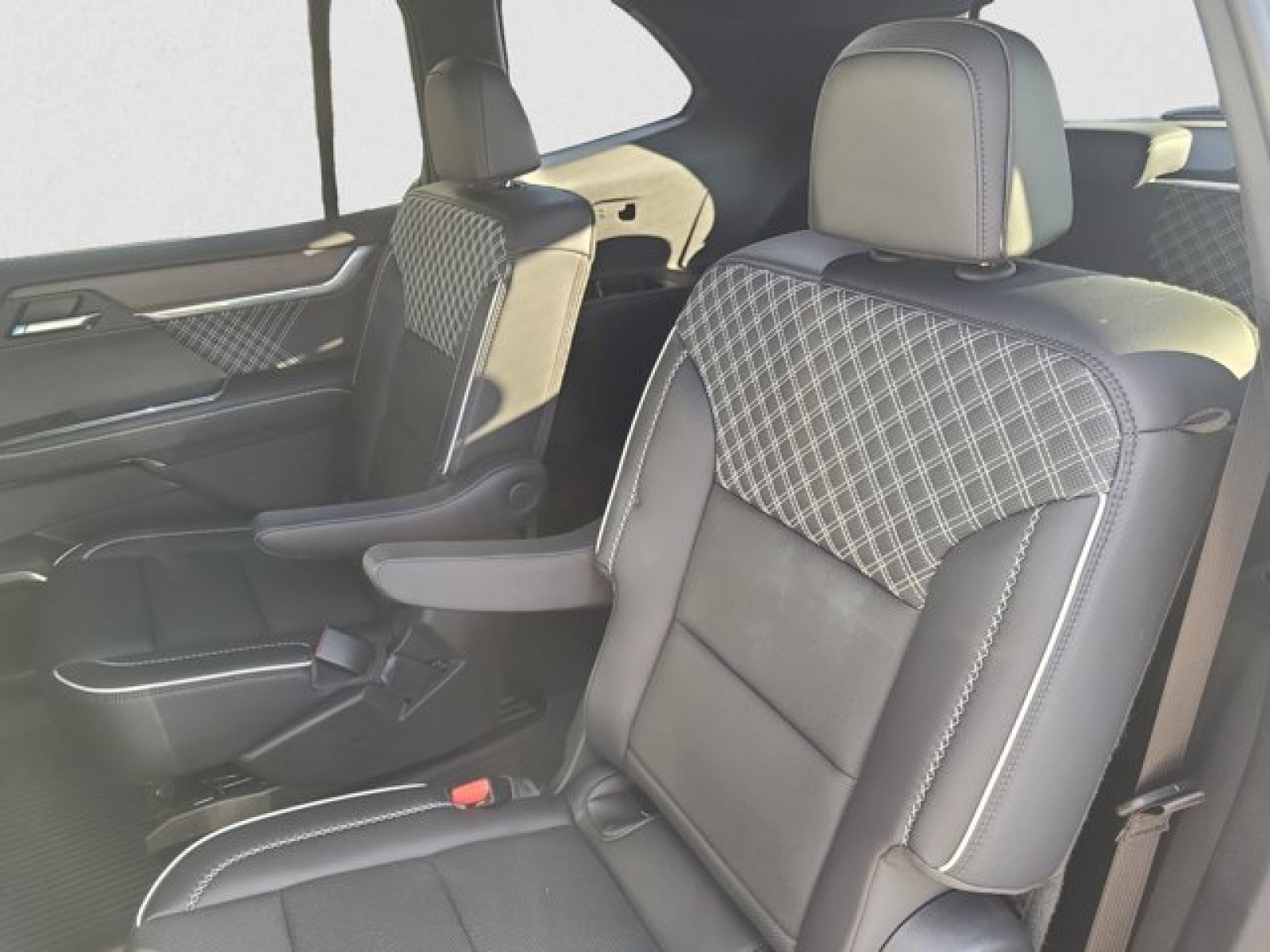 Used 2024 GMC Acadia Denali w/ Super Cruise Package AWD/4WD image 19