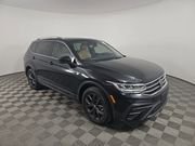 Used 2023 Volkswagen Tiguan SE FWD image 1