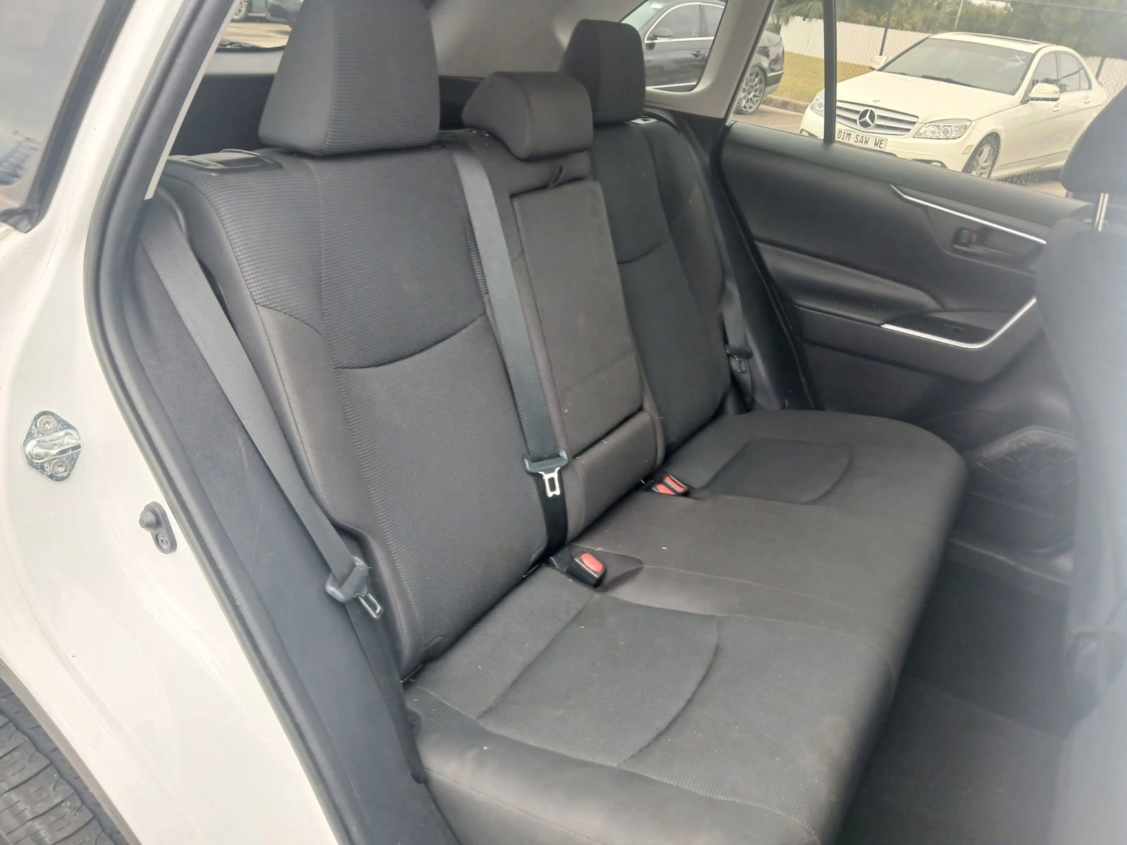 Used 2020 Toyota RAV4 LE image 12