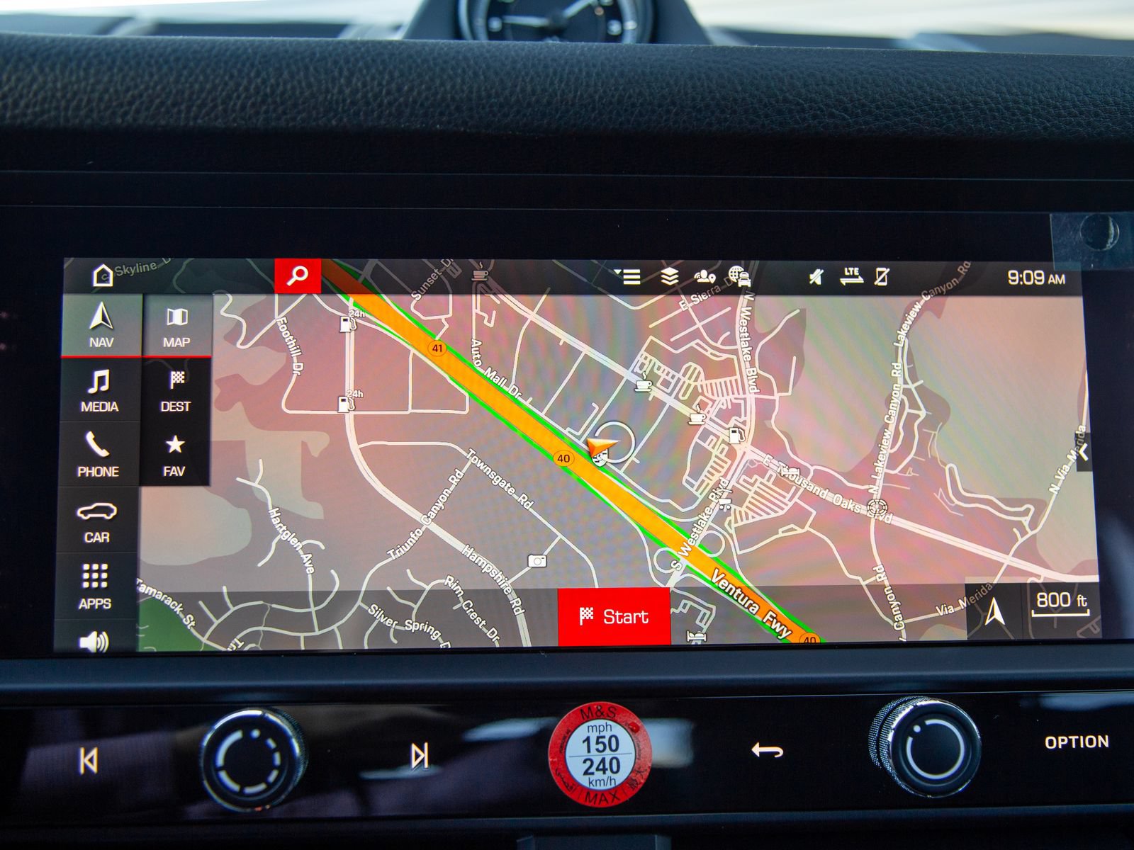 Certified 2024 Porsche Macan S AWD/4WD image 9