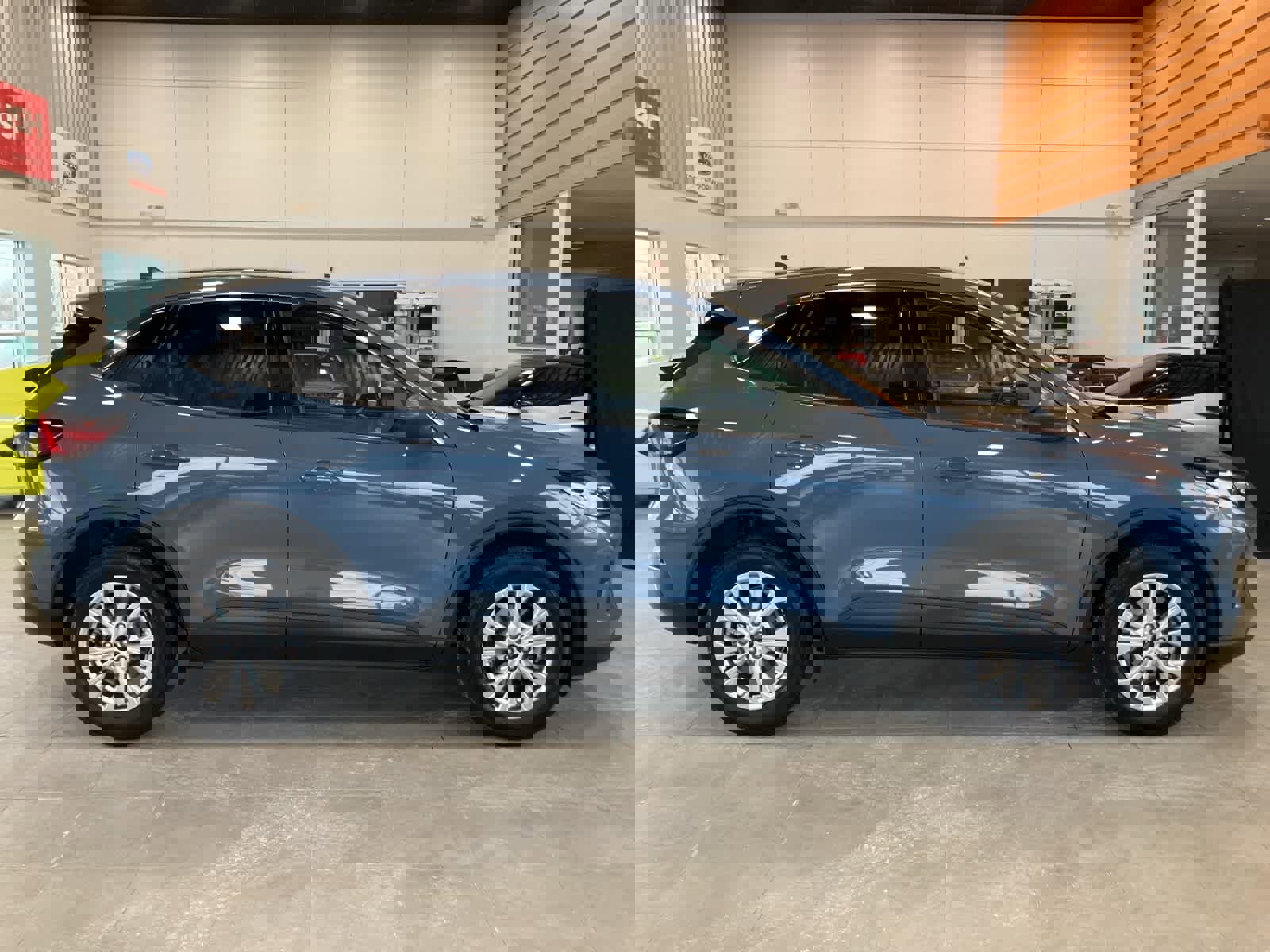 Used 2023 Ford Escape Active w/ Tech Pack #1 image 4