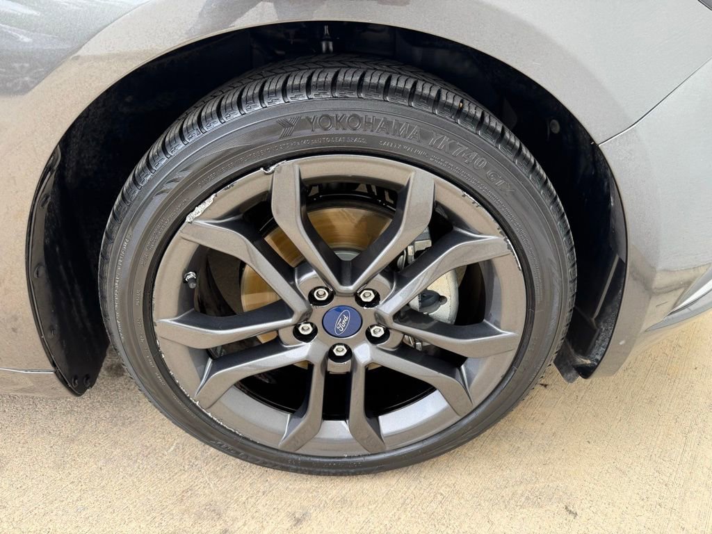Used 2018 Ford Fusion SE w/ Equipment Group 201A FWD image 8