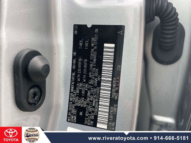 Used 2023 Toyota Highlander LE FWD image 33