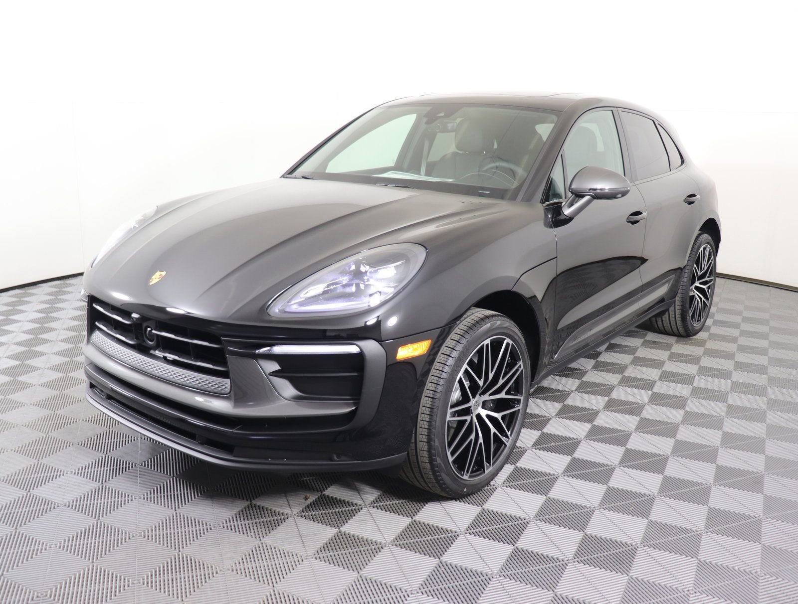 Used 2025 Porsche Macan