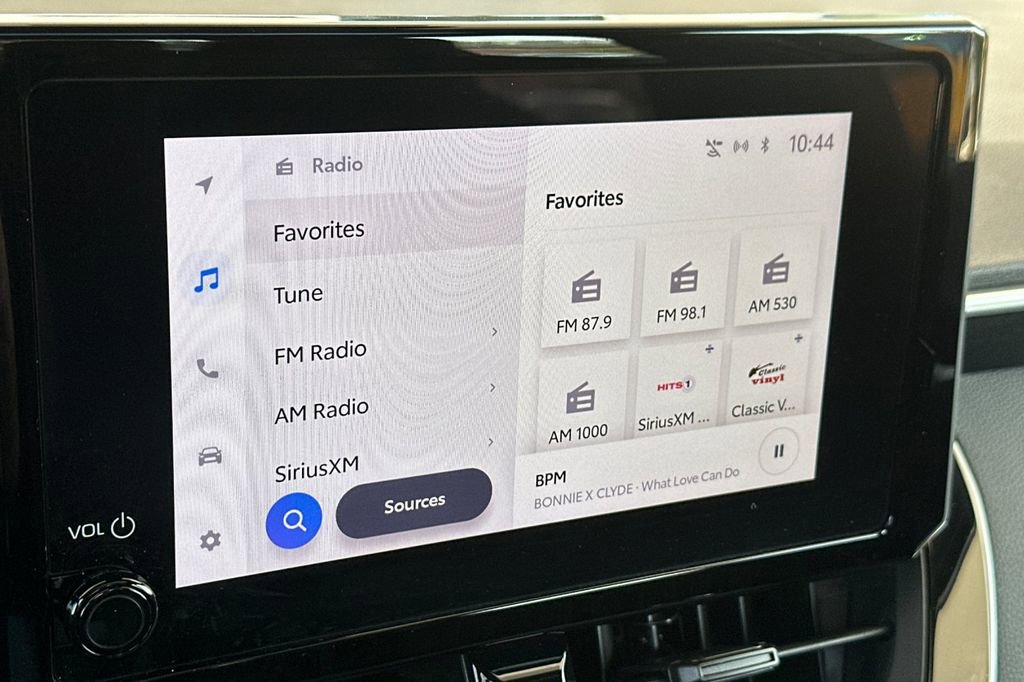 Used 2023 Toyota Corolla SE w/ SE Package image 21