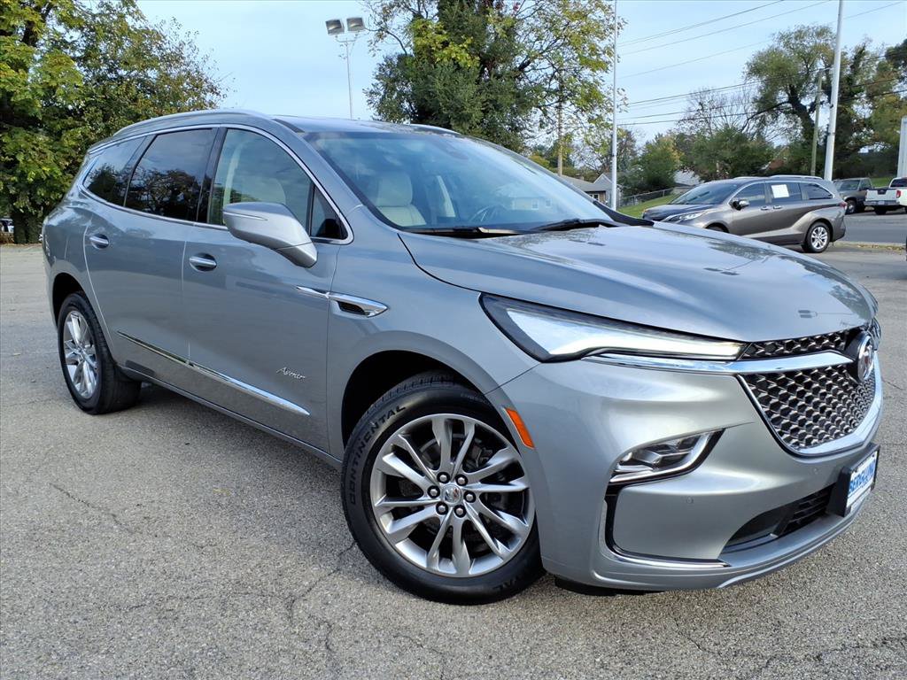 Used 2024 Buick Enclave Avenir w/ Avenir Technology Package AWD/4WD image 1