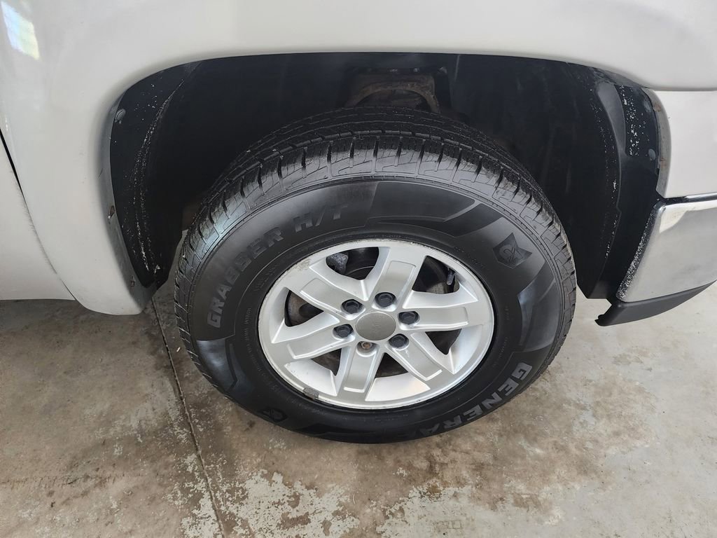 Used 2010 GMC Sierra 1500 SLE w/ Power Pack Plus AWD/4WD image 29