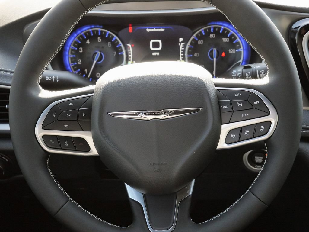 New 2026 Chrysler Pacifica Select image 28