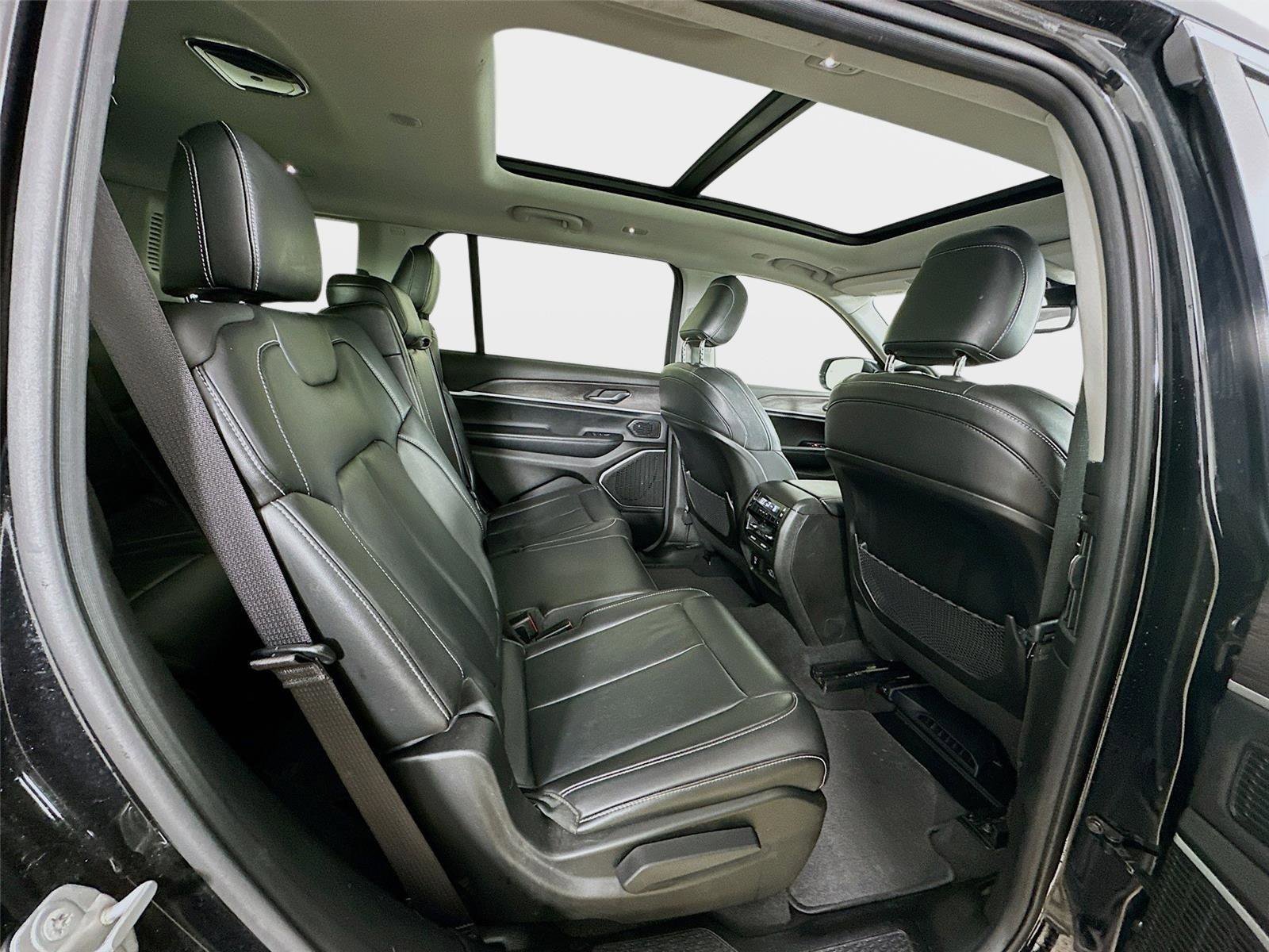 Used 2021 Jeep Grand Cherokee L Limited image 37