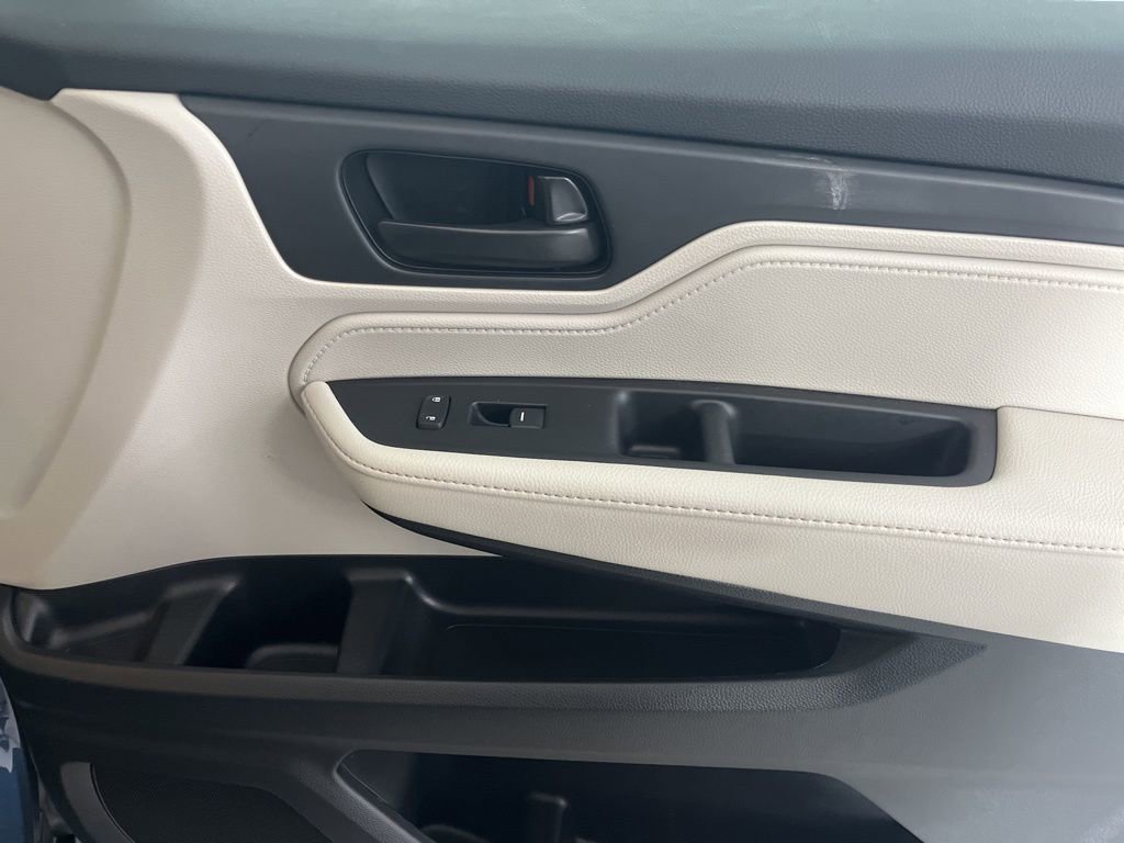 Used 2025 Honda Odyssey EX-L image 54