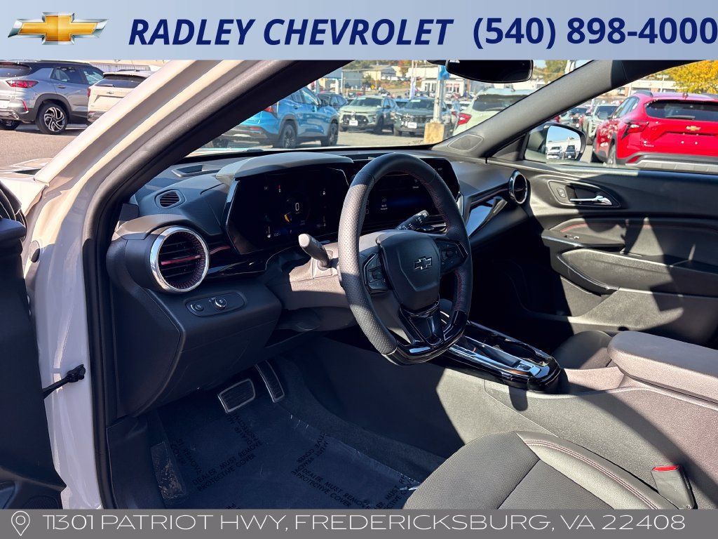 Certified 2026 Chevrolet Trax RS FWD image 4