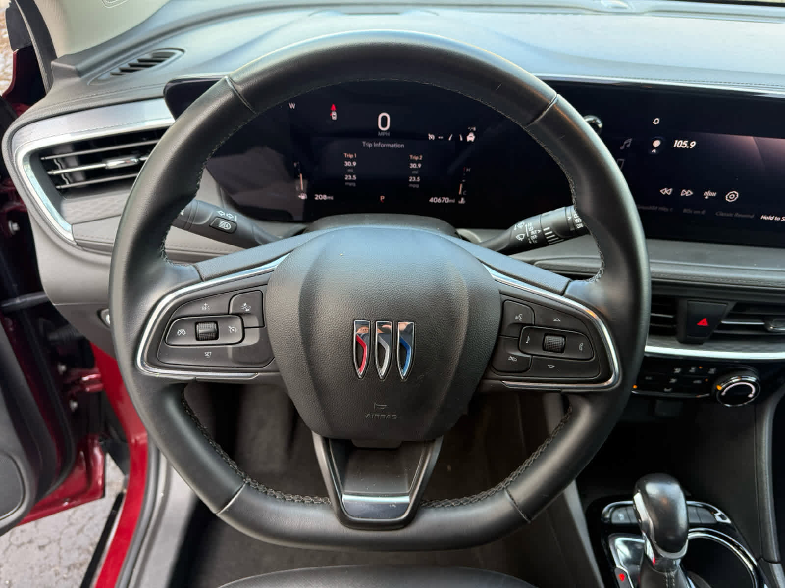 Used 2024 Buick Encore GX Sport Touring image 2