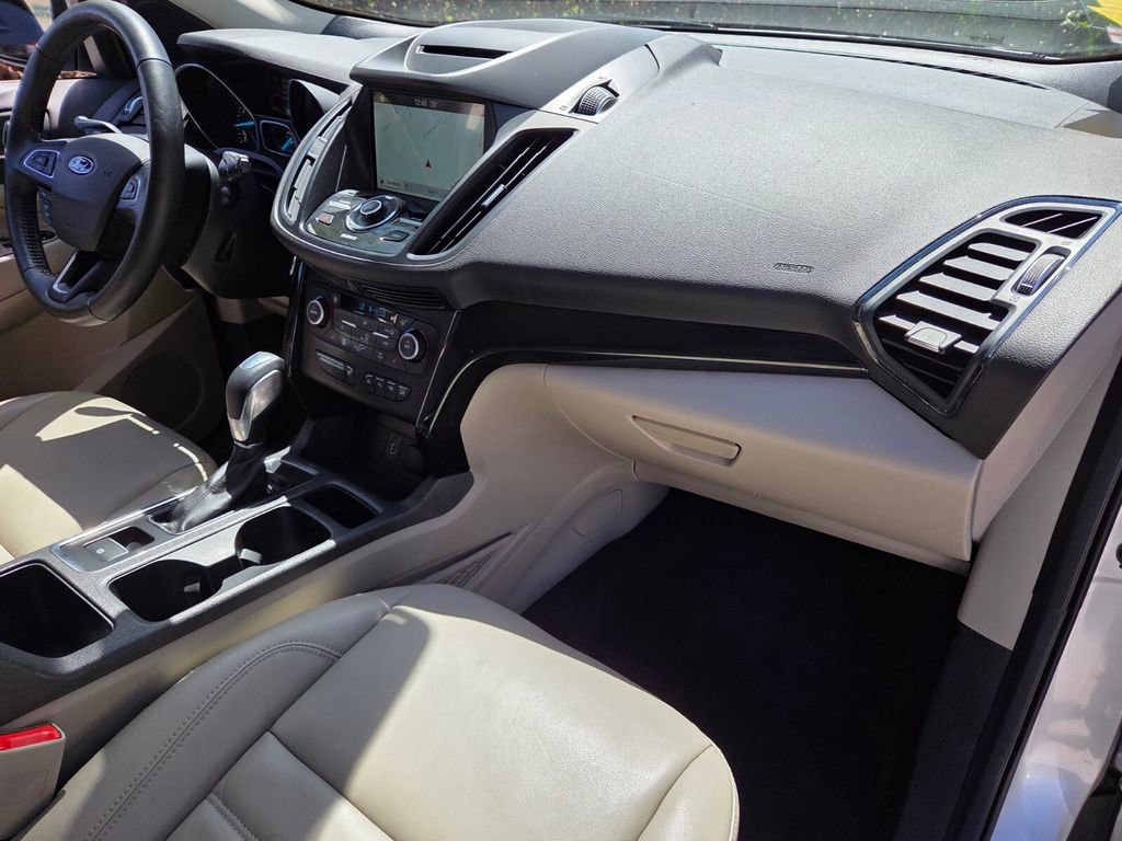 Used 2018 Ford Escape Titanium w/ Ford Safe & Smart Package image 17