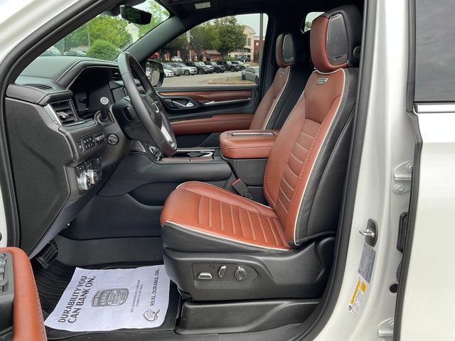 Used 2023 GMC Yukon Denali Ultimate AWD/4WD image 13