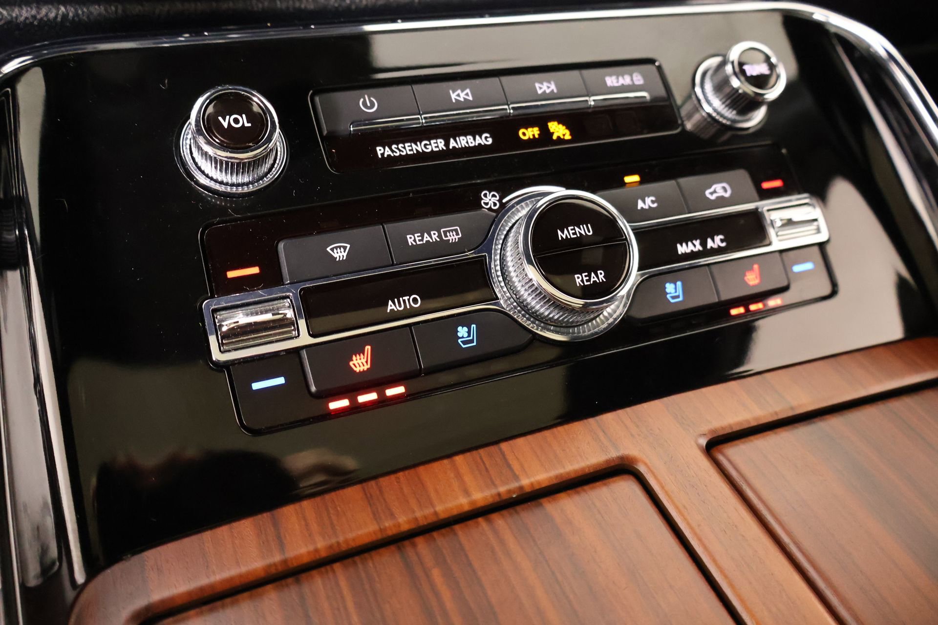 Used 2020 Lincoln Navigator Reserve w/ Luxury Package AWD/4WD image 8