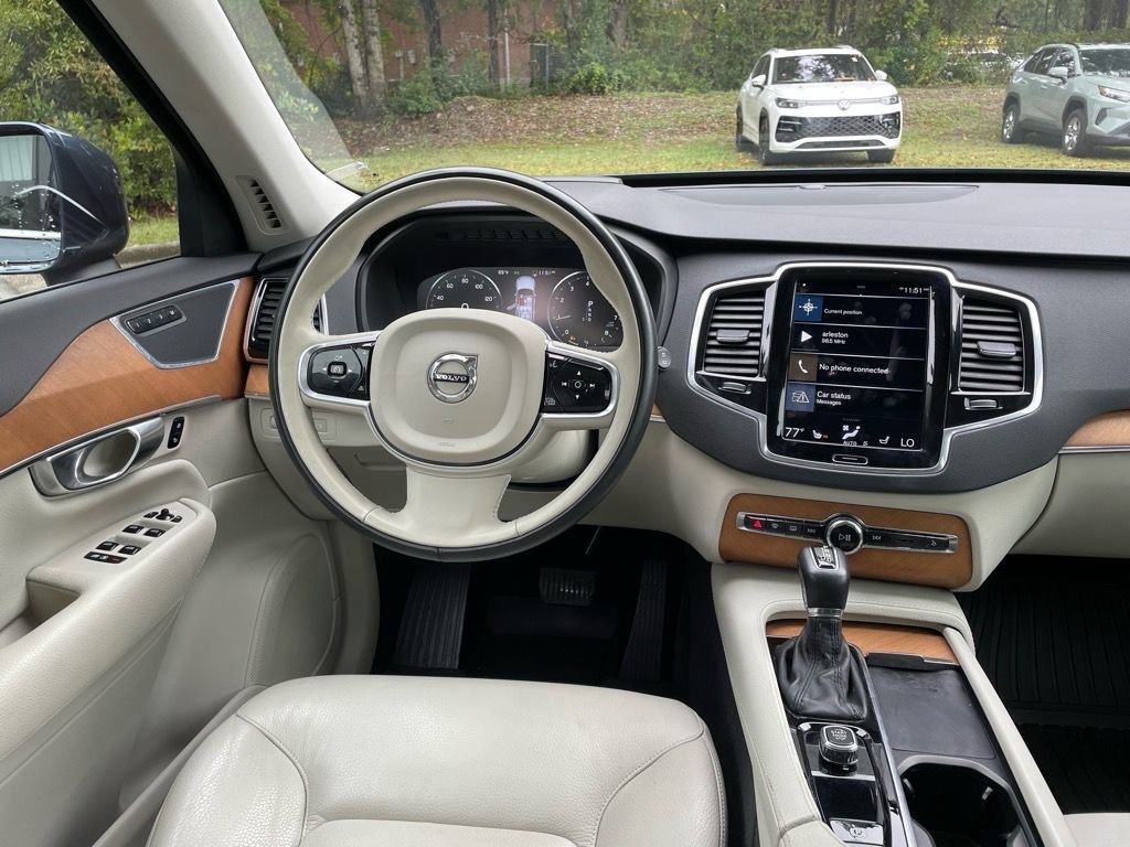 Used 2022 Volvo XC90 T6 Momentum w/ Advanced Package image 6