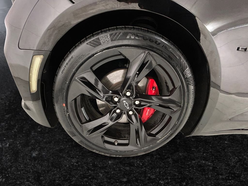 Used 2022 Chevrolet Camaro SS RWD image 27