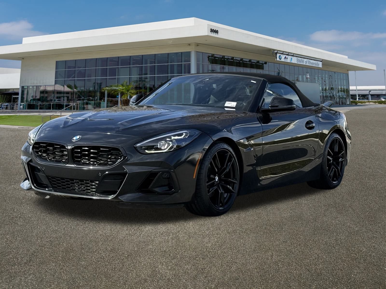 Certified 2023 BMW Z4 sDrive30i w/ Shadowloine Package image 5