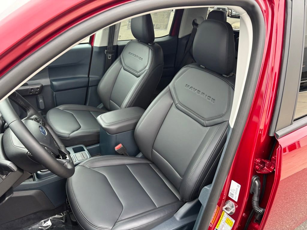New 2026 Ford Maverick Lariat w/ Black Appearance Package image 11