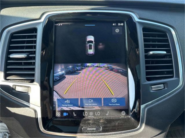 Used 2023 Volvo XC90 B5 Core image 17