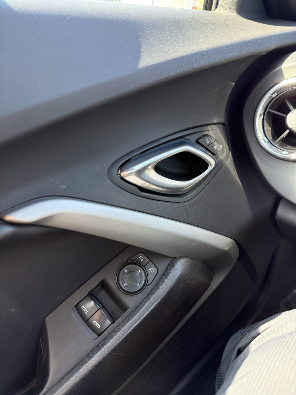 Used 2018 Chevrolet Camaro LT w/ RS Package image 18