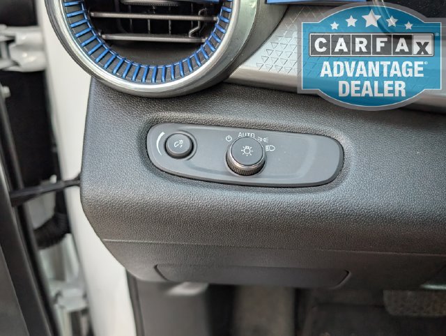 Used 2025 Chevrolet Trax LT FWD image 15