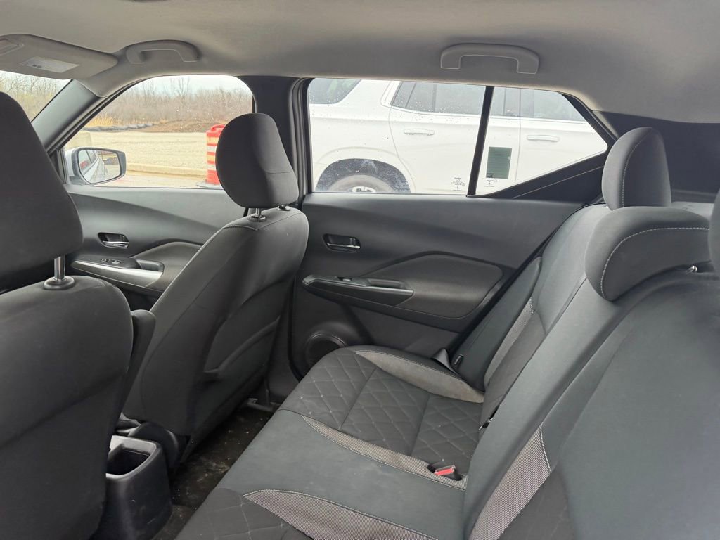 Used 2020 Nissan Kicks SV FWD image 4