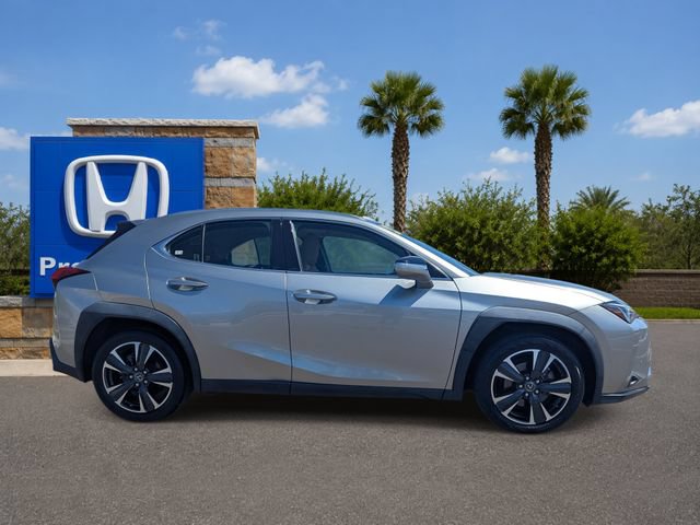 Used 2021 Lexus UX 200 w/ Premium Package FWD image 6
