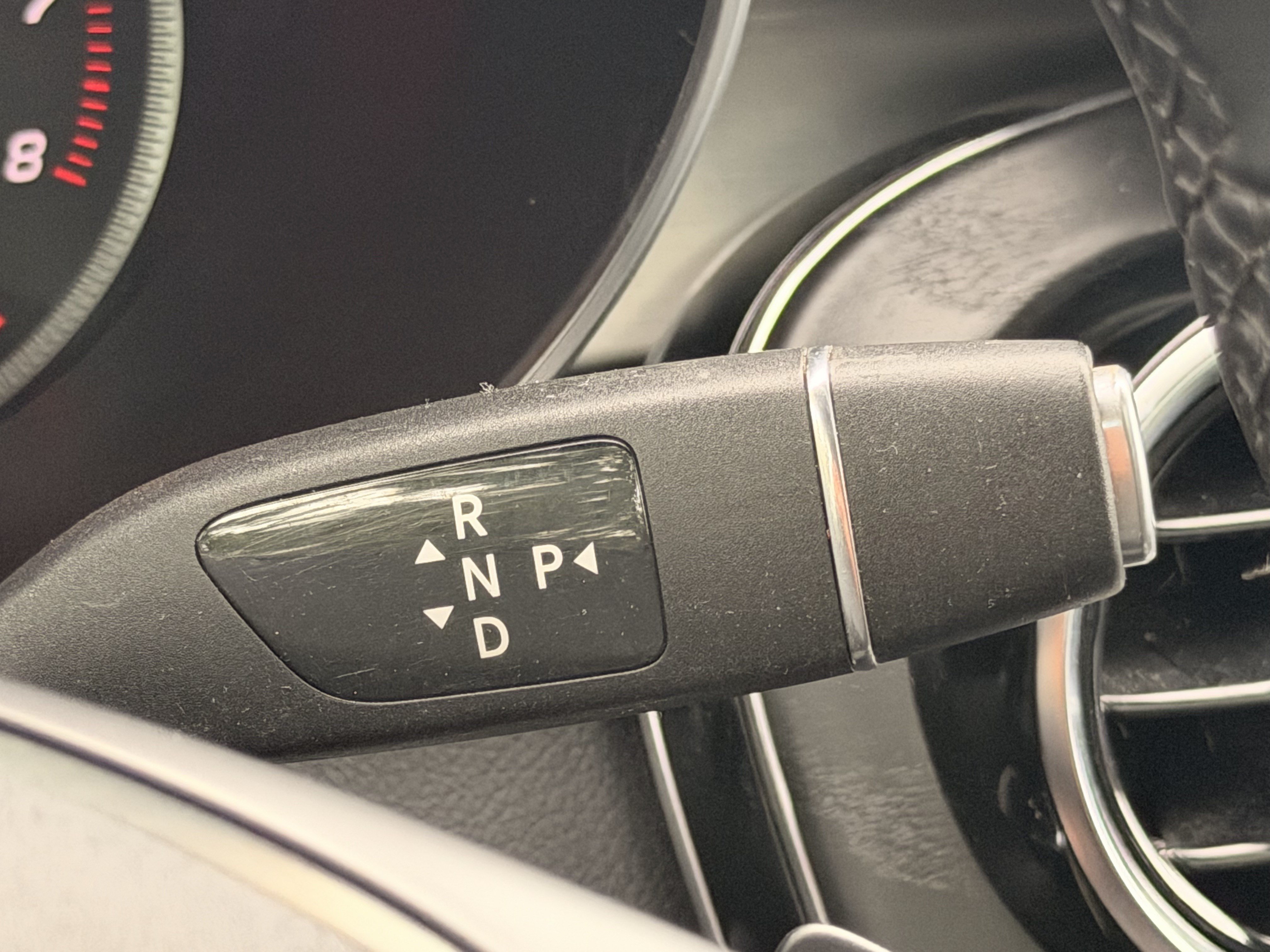 Used 2019 Mercedes-Benz GLC 300 4MATIC image 19