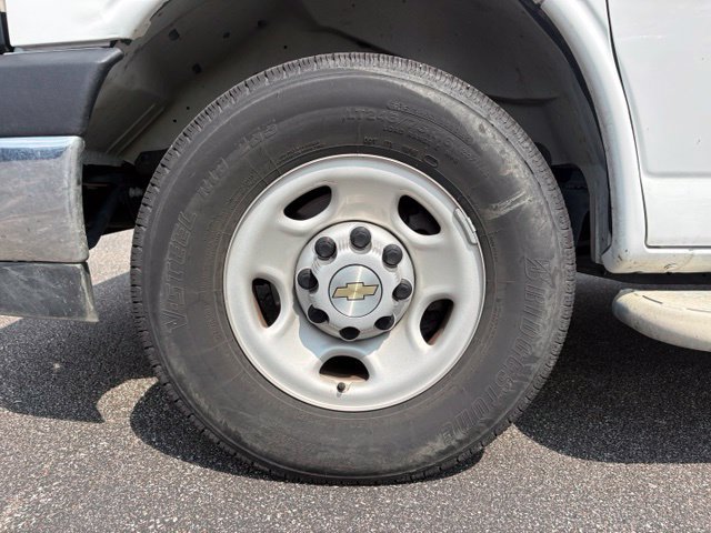 Used 2025 Chevrolet Express 2500 w/ Driver Convenience Package RWD image 18
