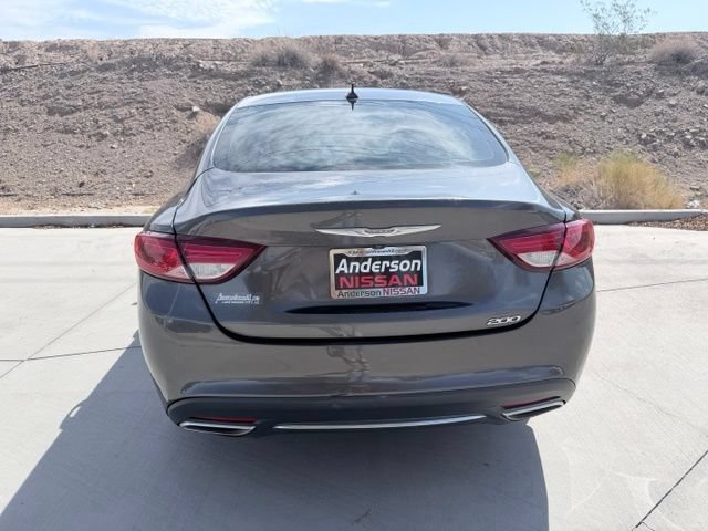 Used 2017 Chrysler 200 Limited Platinum w/ Comfort & Convenience Group FWD image 7