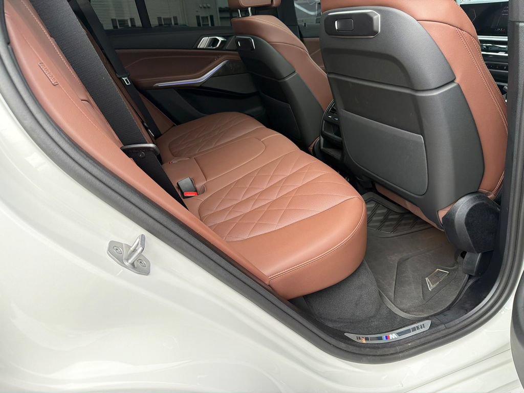 Used 2026 BMW X5 sDrive40i w/ M Sport Package RWD image 15