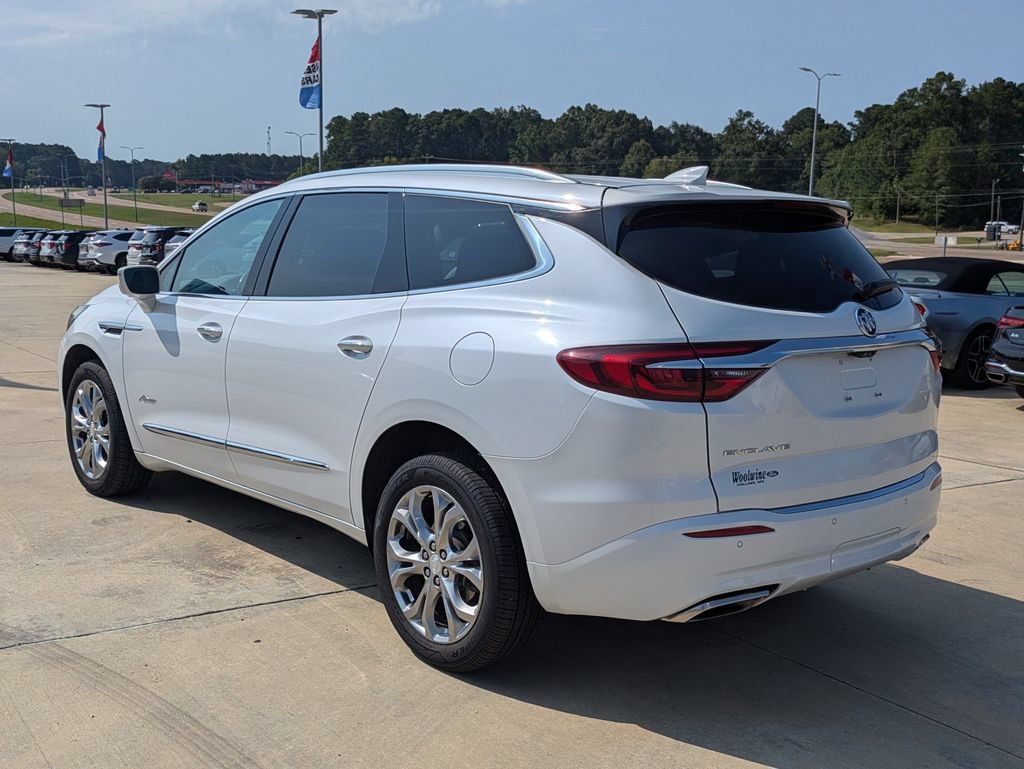 Used 2020 Buick Enclave Avenir w/ Avenir Technology Package FWD image 6