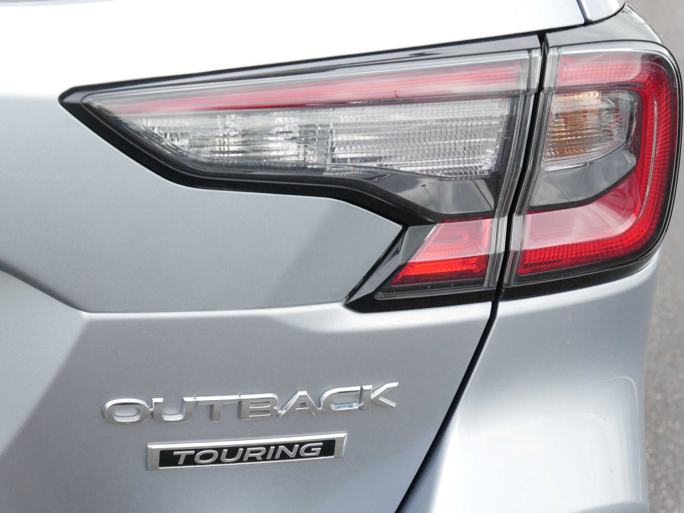 Certified 2025 Subaru Outback Touring AWD/4WD image 17