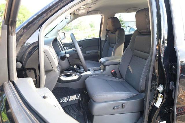 Certified 2022 Nissan Frontier SV AWD/4WD image 8