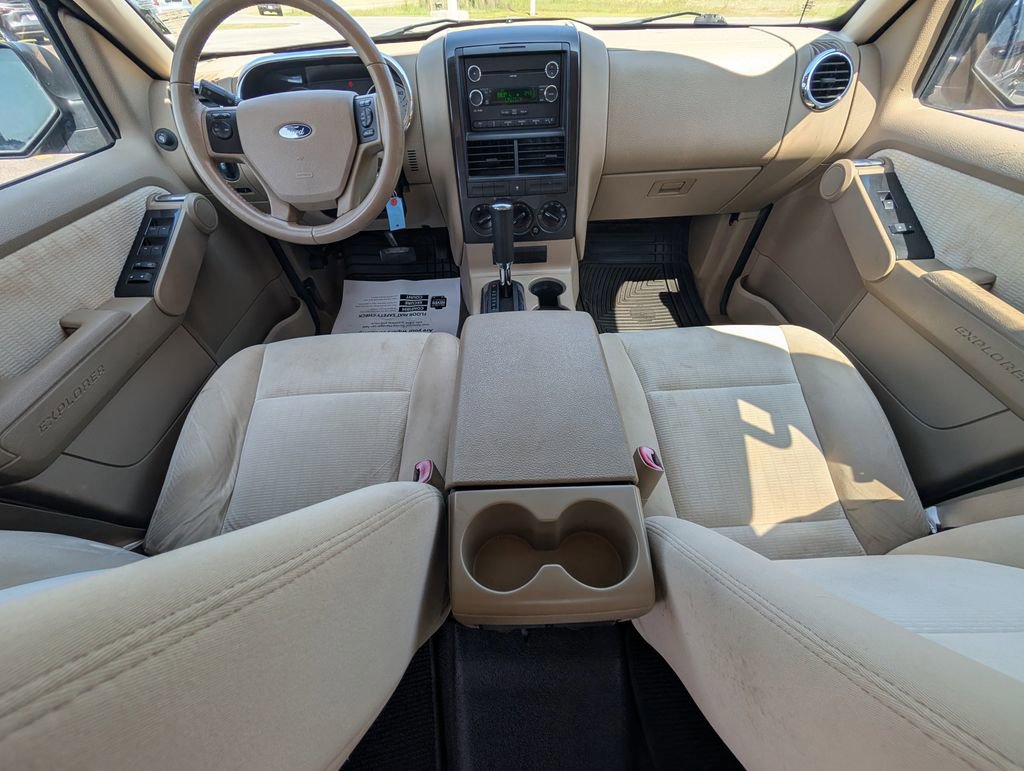 Used 2010 Ford Explorer Sport Trac XLT RWD image 24