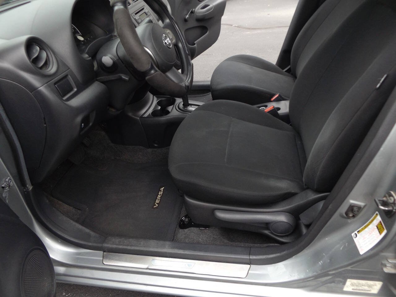 Used 2012 Nissan Versa S w/ Cruise Control Pkg FWD image 12