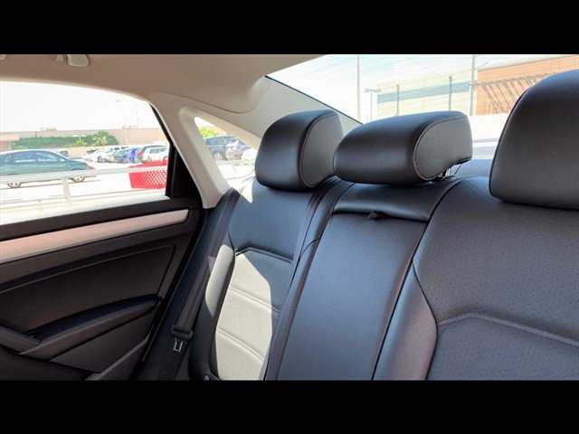 Used 2013 Volkswagen Passat 2.5 SE FWD image 11