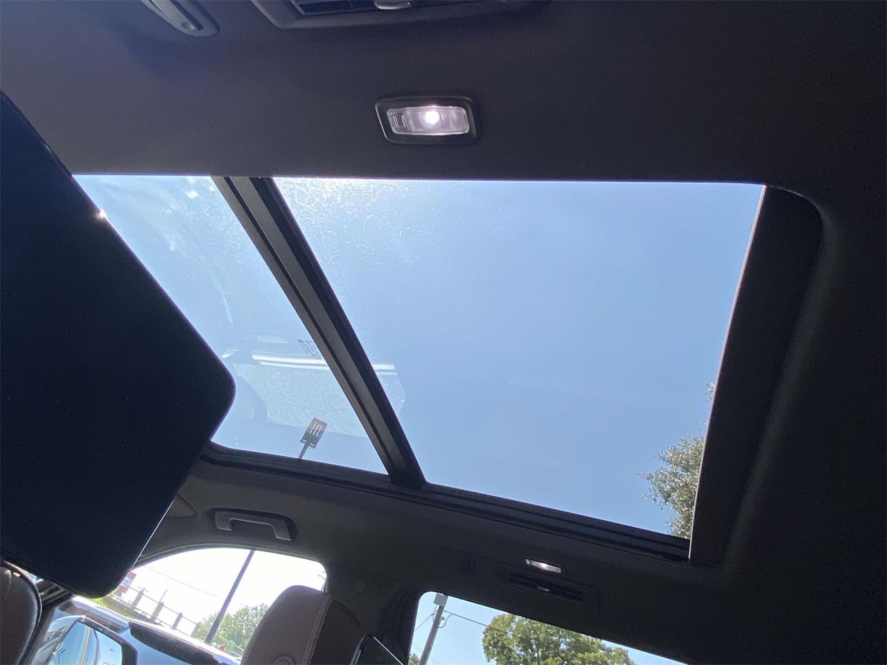 Used 2021 Chevrolet Tahoe High Country image 14