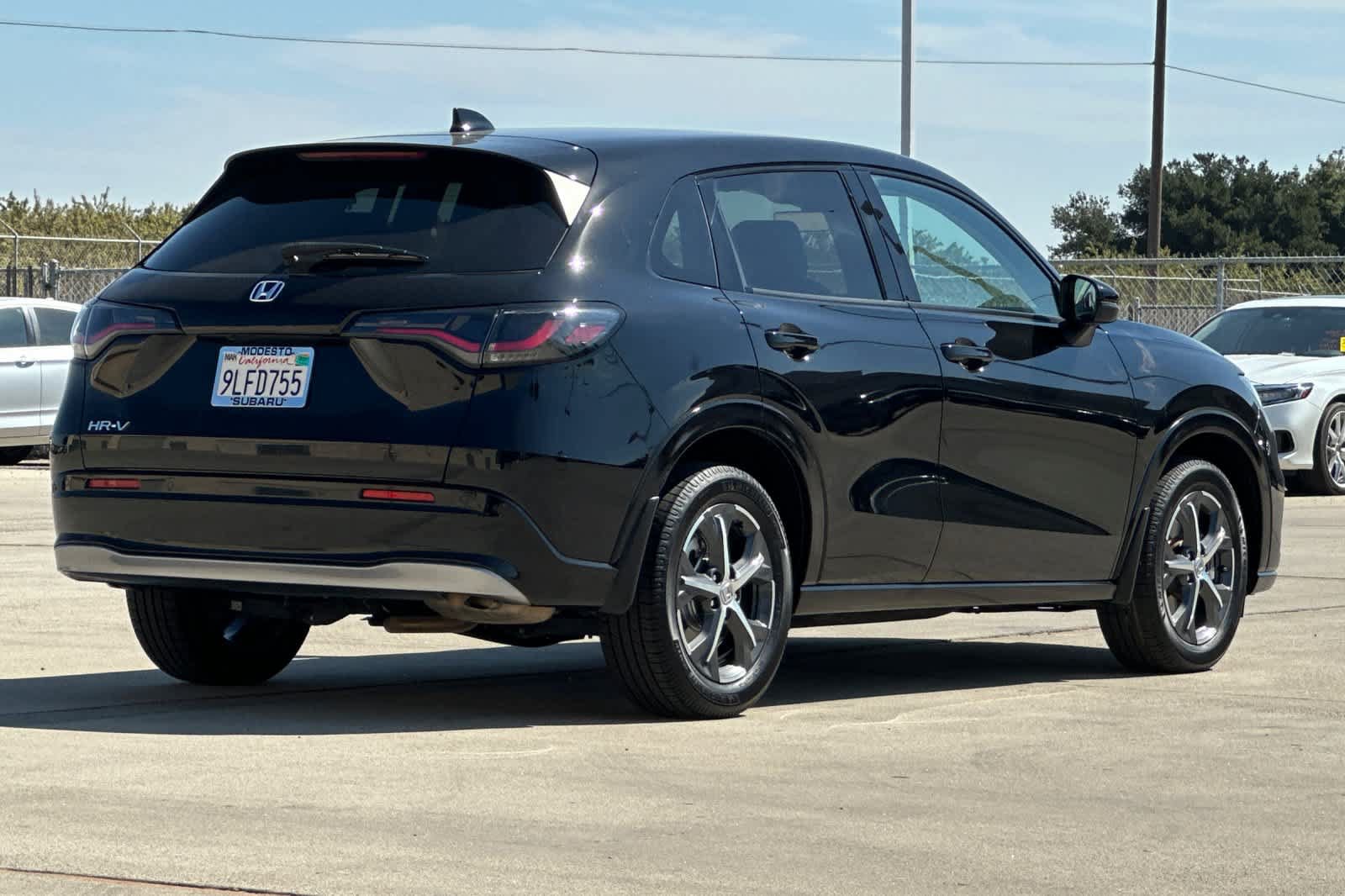 Used 2024 Honda HR-V EX-L image 3