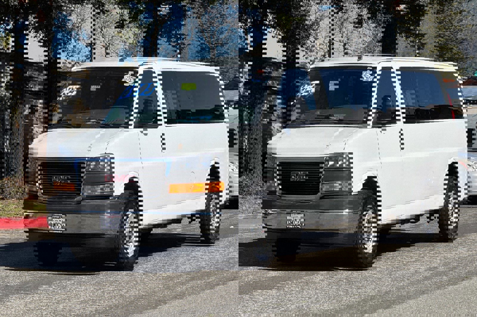 Used 2018 GMC Savana 3500 LT w/ LT Preferred Equipment Group image 8