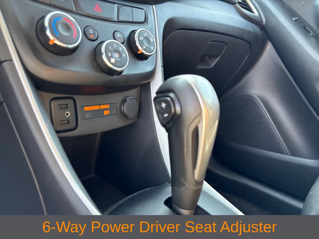 Used 2022 Chevrolet Trax LT w/ LT Convenience Package AWD/4WD image 20