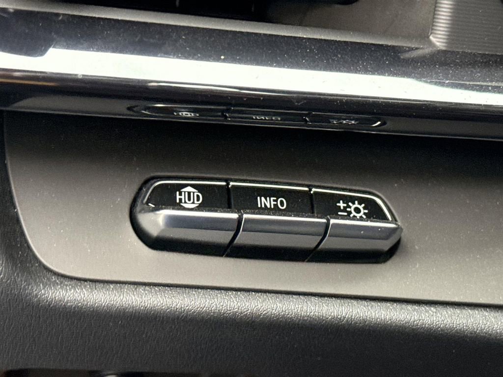 Used 2024 Chevrolet Corvette Stingray Preferred Cpe w/ Stealth Interior Trim Package image 17