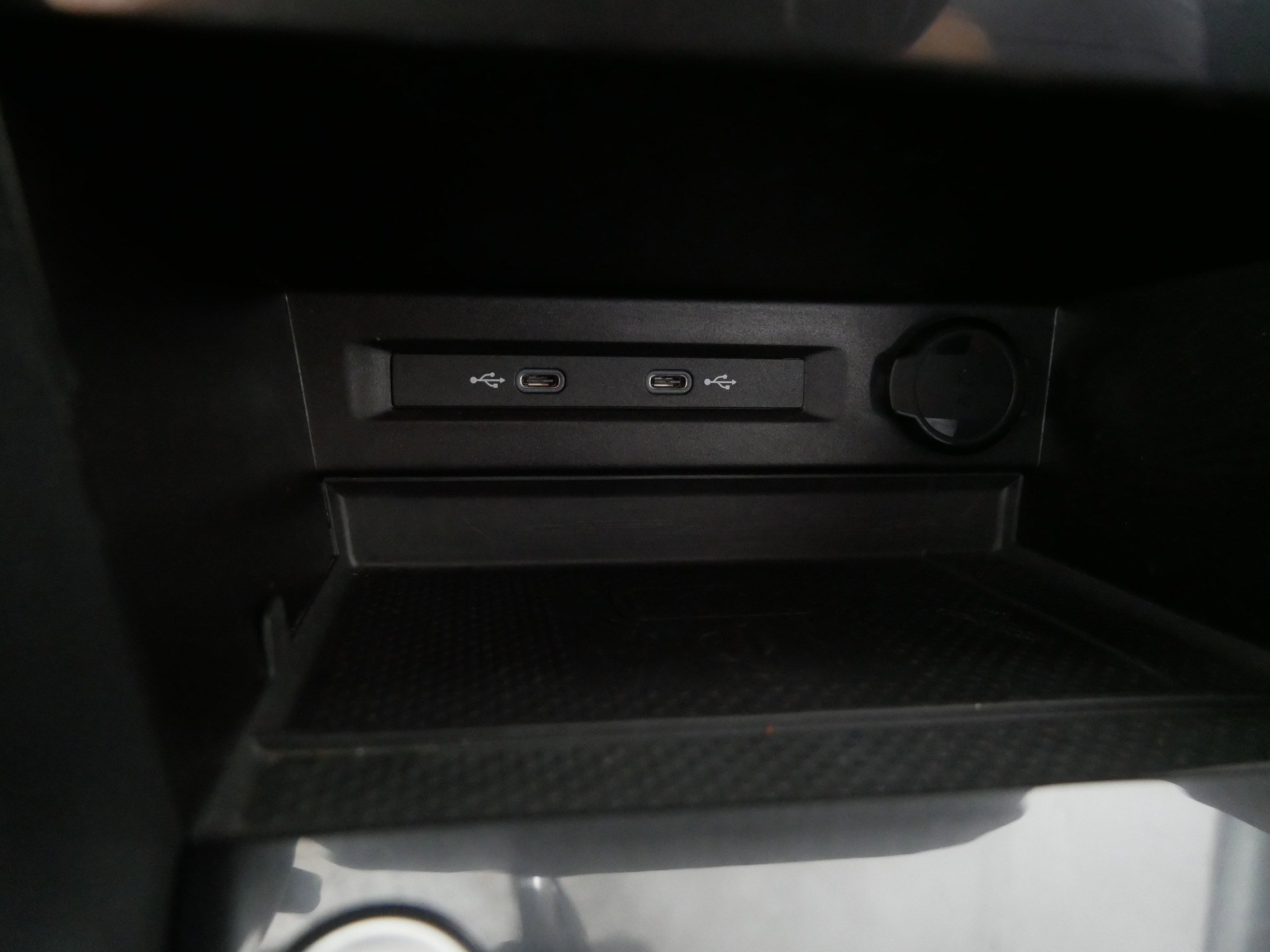 Used 2023 Volkswagen Tiguan SEL R-Line image 29