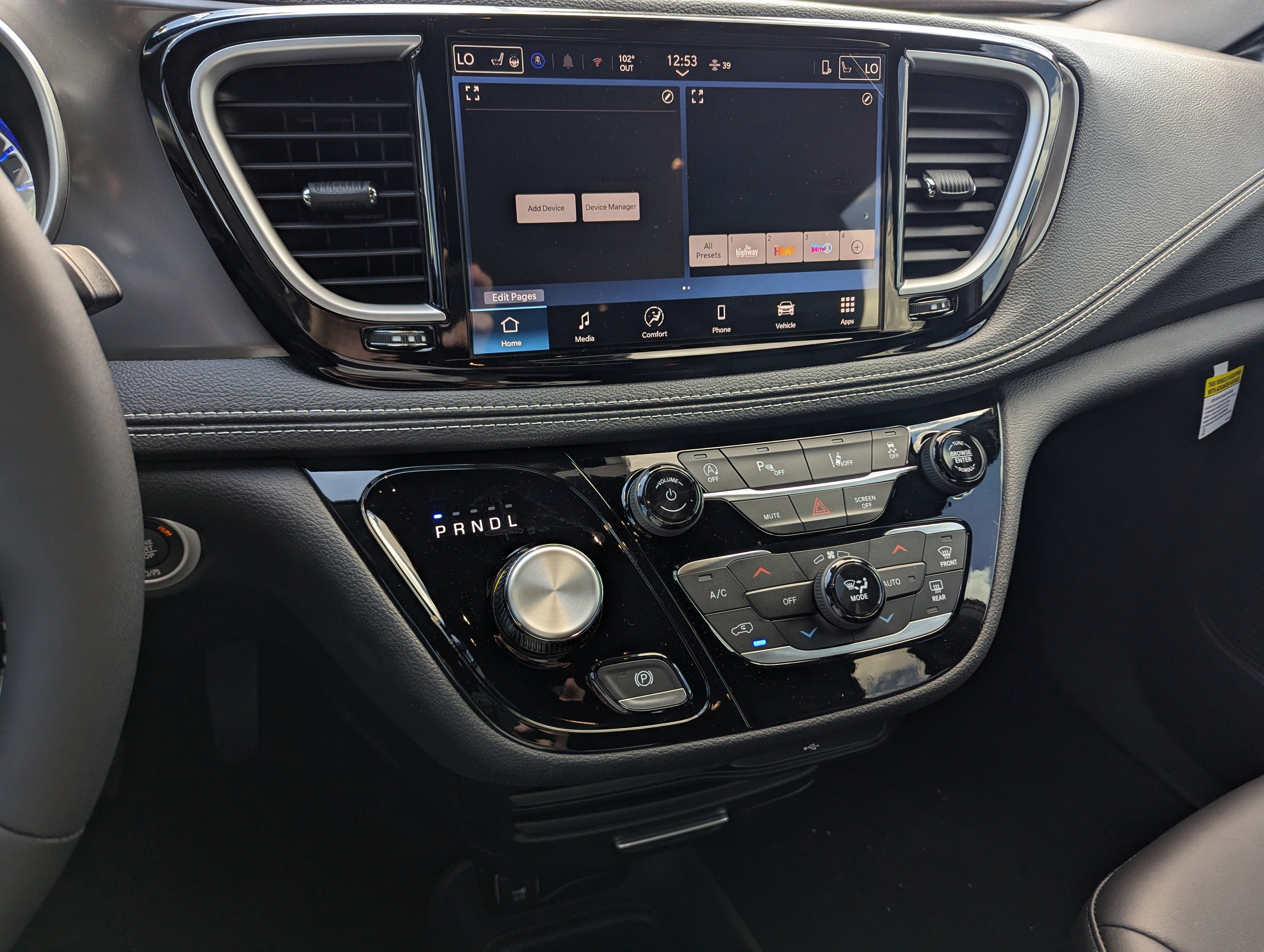 New 2026 Chrysler Pacifica Select image 10