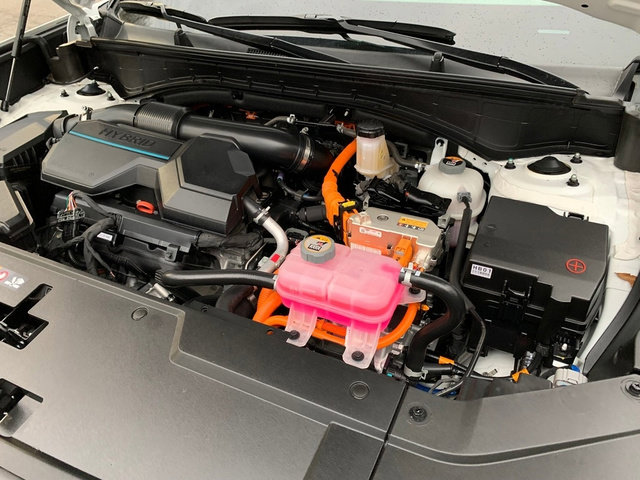 Used 2025 Hyundai Santa Fe Calligraphy image 31